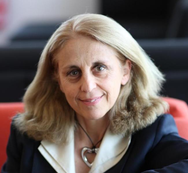 « Nous privilégions la montée en compétences de nos collaborateurs en interne », précise la directrice juridique de Capgemini