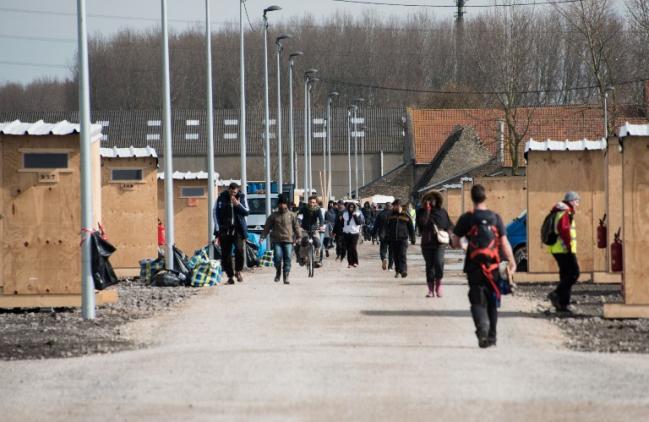 De Grande-Synthe à Paris, des villes se mobilisent pour les réfugiés  