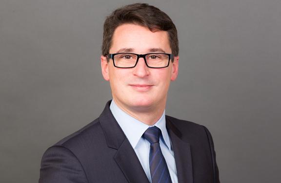 Brexit : "des problématiques vont émerger sur les contrats en cours, sur les relations futures, ainsi que sur le contentieux", selon Emmanuel Tricot