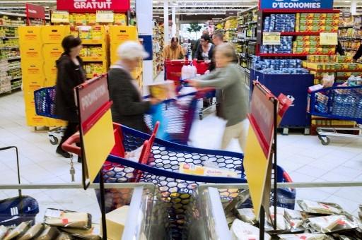 "Le plan Bompard pour Carrefour va concerner 13 000 salariés dont 5 200 ruptures de contrat"