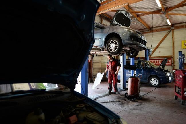 Dans les pas de l'inspecteur du travail, du garage au chantier (2/3)