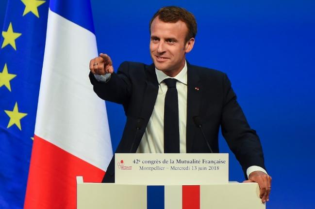 Aides sociales : Emmanuel Macron espère redonner le sourire 
