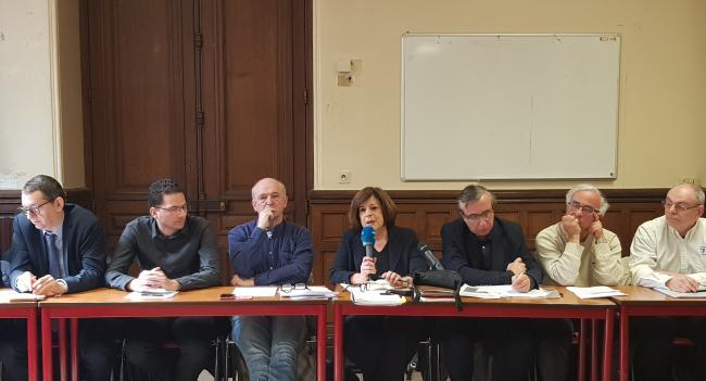 Suicides de France Télécom : les syndicats attendent la reconnaissance d'un harcèlement moral généralisé