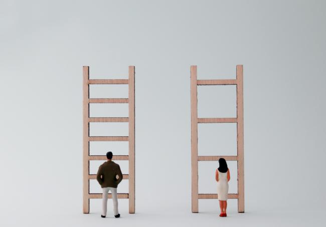 Pourquoi l'aide à domicile est positionnée en bas de l'échelle sociale