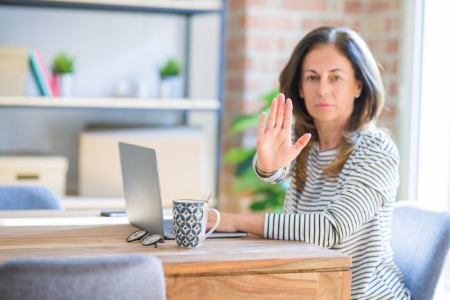 Télétravailler durant un chômage partiel, c'est du travail illégal