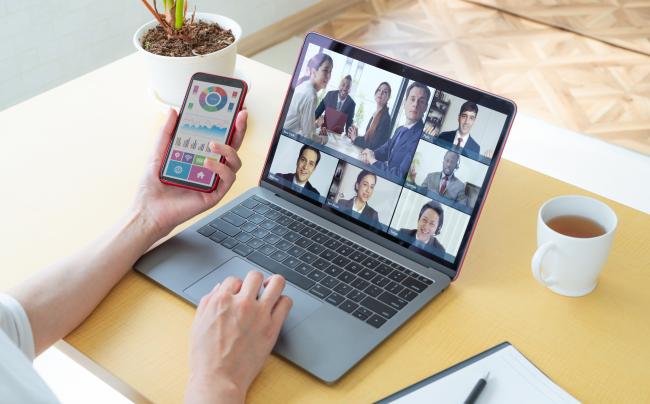 Télétravail : une "révolution" pour l’entreprise mais aussi pour les DRH