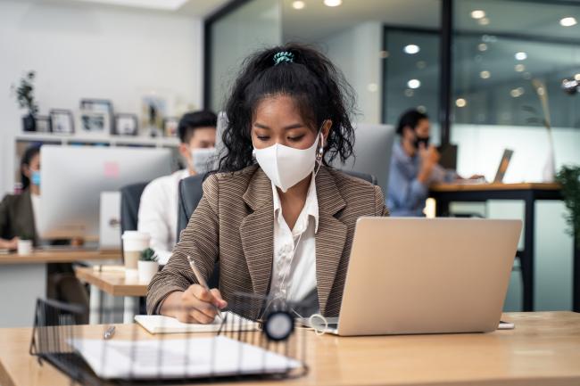 Port du masque, distance de deux mètres : le protocole sanitaire national une nouvelle fois modifié