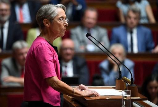Travail, retraites, assurance chômage : Elisabeth Borne déroule le programme d’Emmanuel Macron