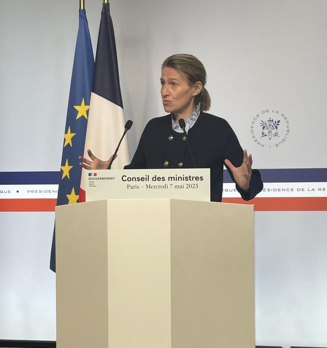 La ministre du travail présente un projet de loi sur l'emploi des seniors "fidèle" à l'accord des partenaires sociaux
